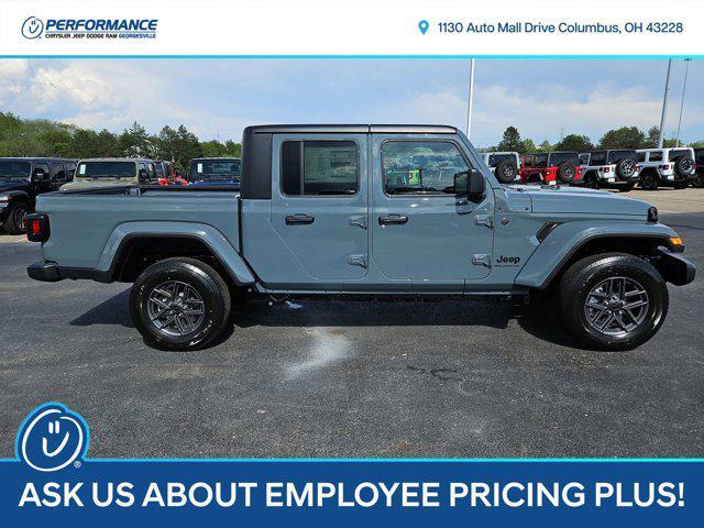 new 2025 Jeep Gladiator car, priced at $44,927