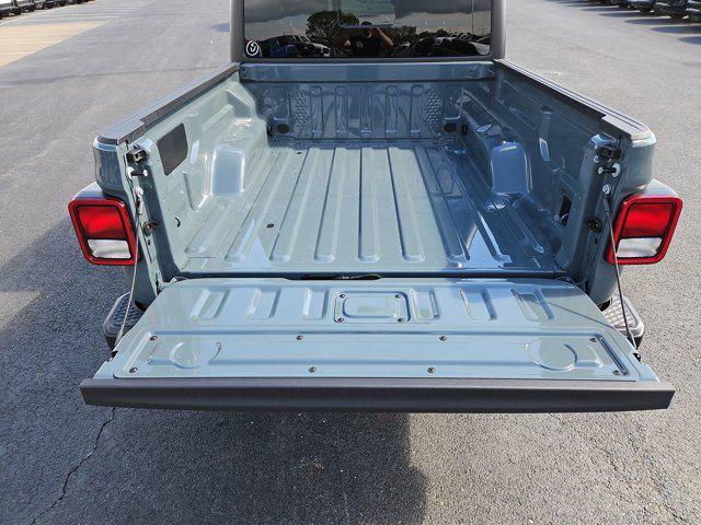 new 2025 Jeep Gladiator car, priced at $46,350