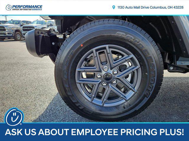 new 2025 Jeep Gladiator car, priced at $44,927