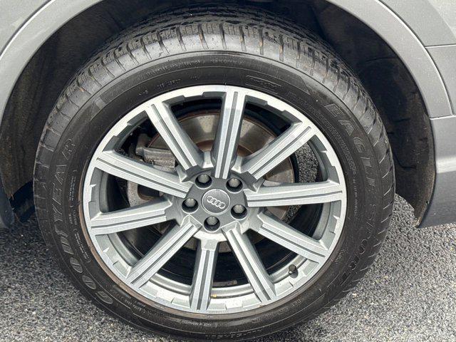 used 2017 Audi Q7 car, priced at $14,712