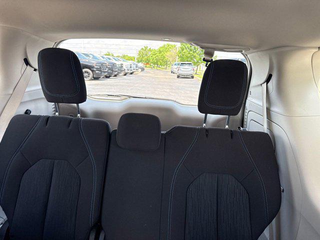 used 2021 Chrysler Pacifica Hybrid car, priced at $25,995