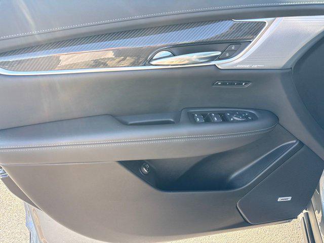 used 2024 Cadillac XT6 car, priced at $45,589