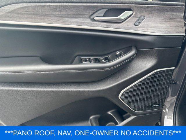 used 2022 Jeep Grand Cherokee car, priced at $29,598