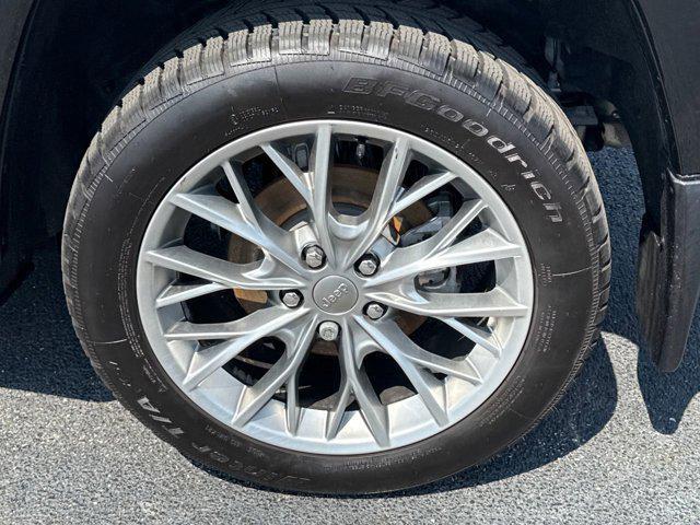 used 2023 Jeep Grand Cherokee car, priced at $43,880