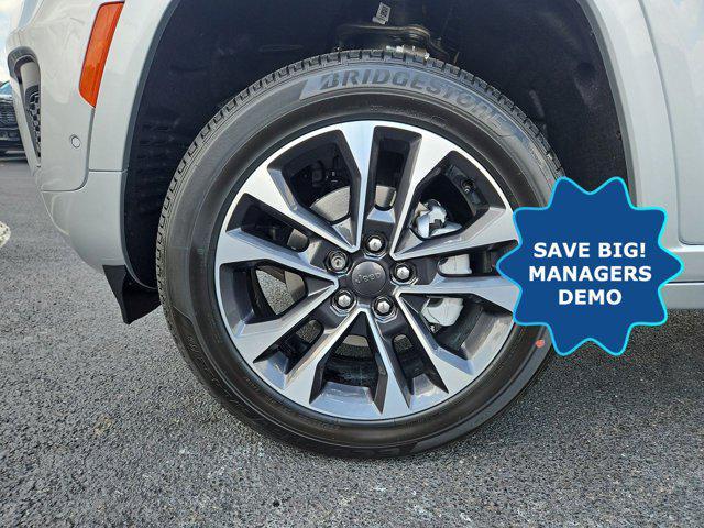 new 2025 Jeep Grand Cherokee car, priced at $60,818