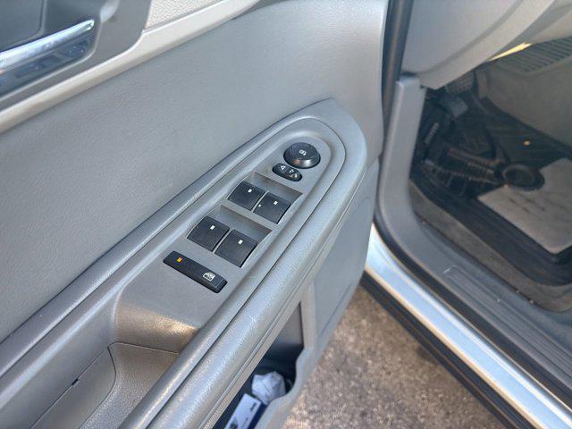 used 2015 Chevrolet Traverse car, priced at $7,995