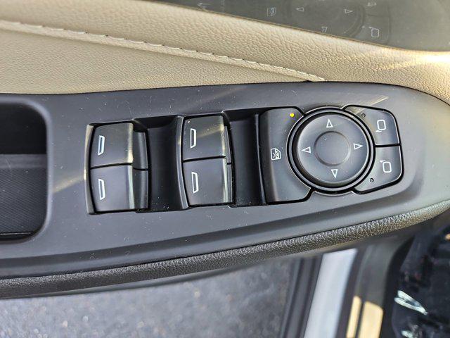 used 2022 Chevrolet Traverse car, priced at $23,988