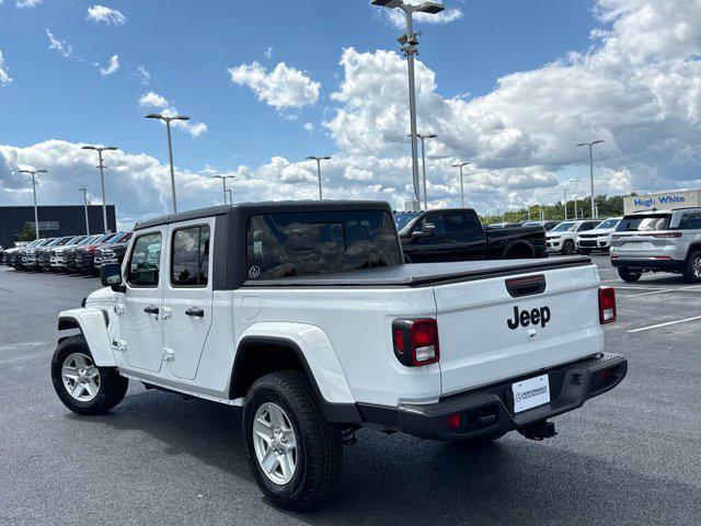 used 2022 Jeep Gladiator car, priced at $30,302