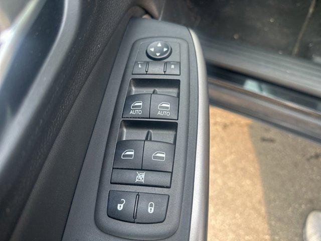 used 2022 Jeep Cherokee car, priced at $25,900