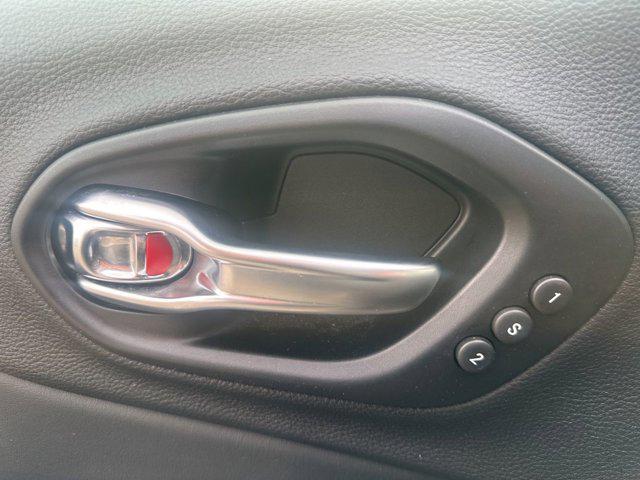 used 2022 Jeep Cherokee car, priced at $25,900