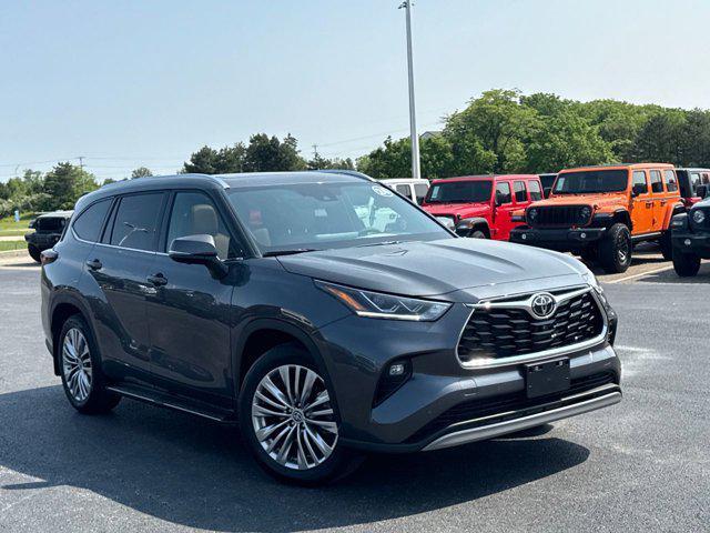 used 2024 Toyota Highlander car, priced at $46,900
