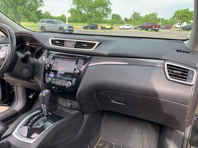 used 2015 Nissan Rogue car, priced at $10,995