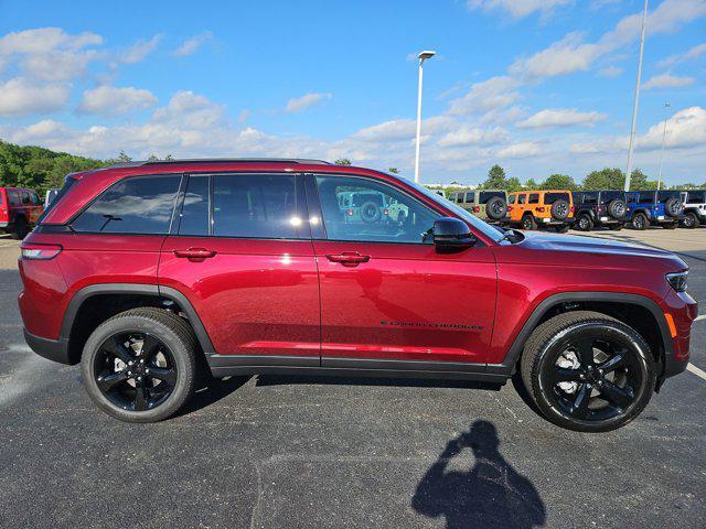 new 2025 Jeep Grand Cherokee car, priced at $50,221