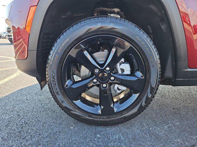 new 2025 Jeep Grand Cherokee car, priced at $50,221