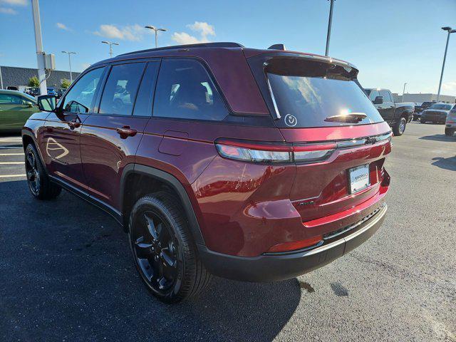 new 2025 Jeep Grand Cherokee car, priced at $50,221