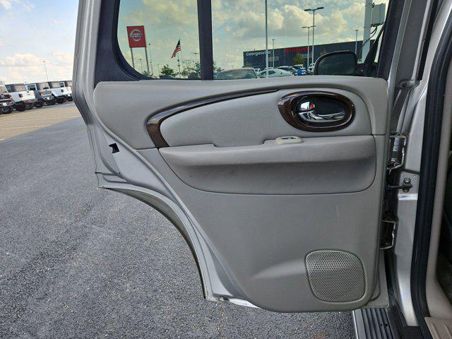 used 2004 Buick Rainier car, priced at $3,550