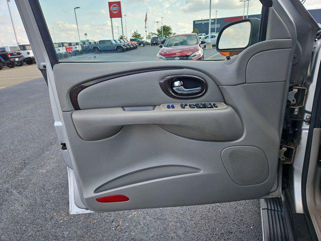 used 2004 Buick Rainier car, priced at $3,550