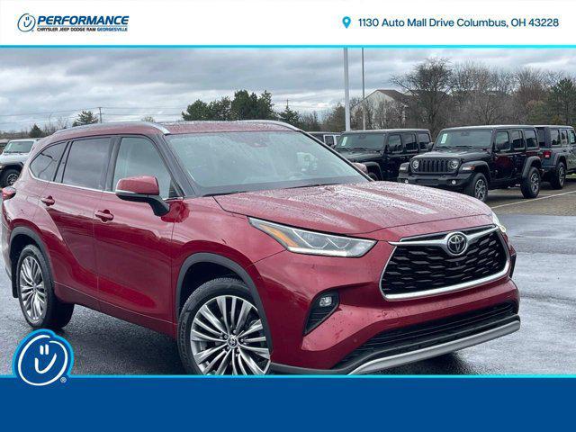 used 2021 Toyota Highlander car, priced at $34,900