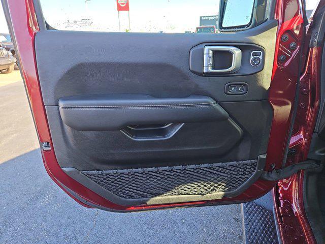 used 2021 Jeep Wrangler Unlimited car, priced at $31,888