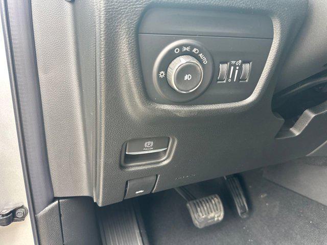 new 2025 Jeep Grand Cherokee car, priced at $46,522