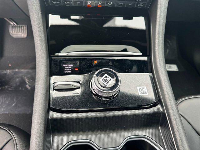 new 2025 Jeep Grand Cherokee car, priced at $46,522