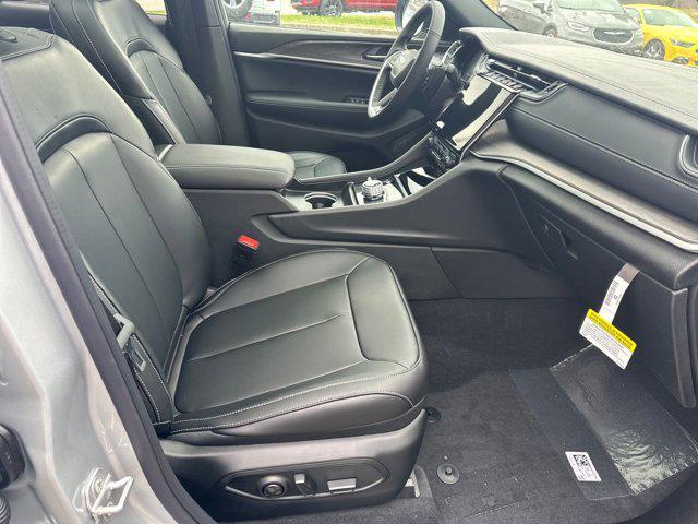 new 2025 Jeep Grand Cherokee car, priced at $46,522