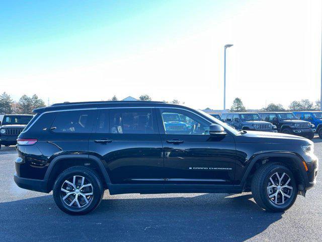 used 2024 Jeep Grand Cherokee L car, priced at $40,890