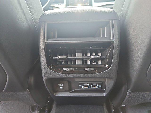 new 2025 Jeep Grand Cherokee car, priced at $36,855