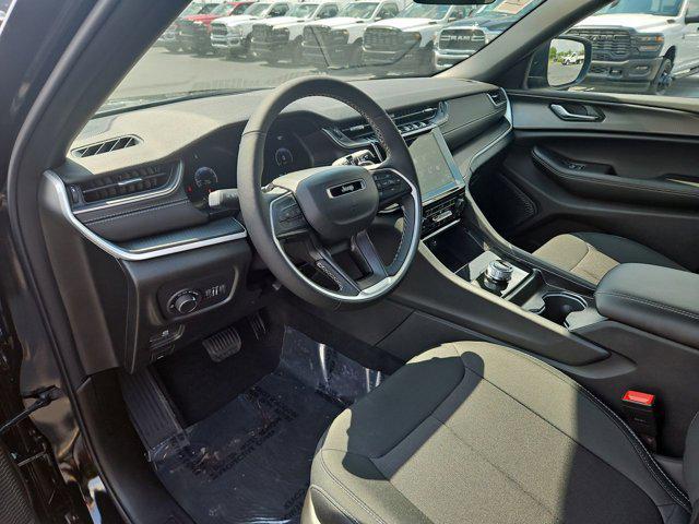 new 2025 Jeep Grand Cherokee car, priced at $36,855