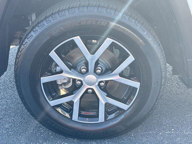 used 2024 Jeep Grand Cherokee car, priced at $36,495