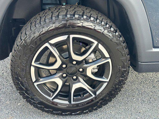 used 2024 Jeep Compass car, priced at $24,995