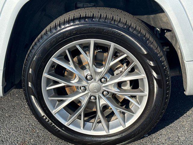 used 2024 Jeep Grand Cherokee L car, priced at $49,997