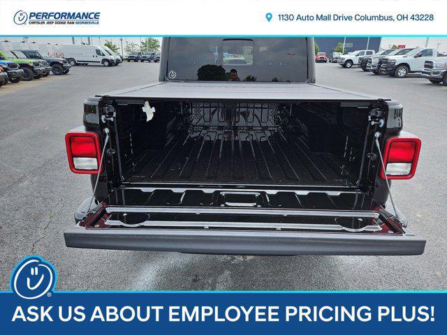 new 2025 Jeep Gladiator car, priced at $50,424