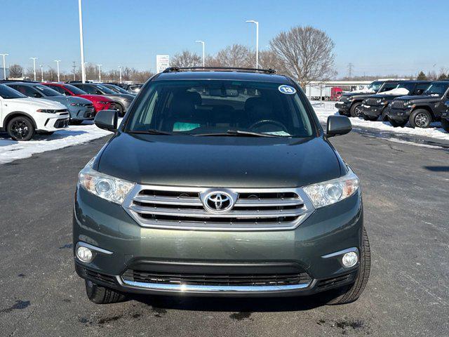 used 2013 Toyota Highlander car, priced at $13,900