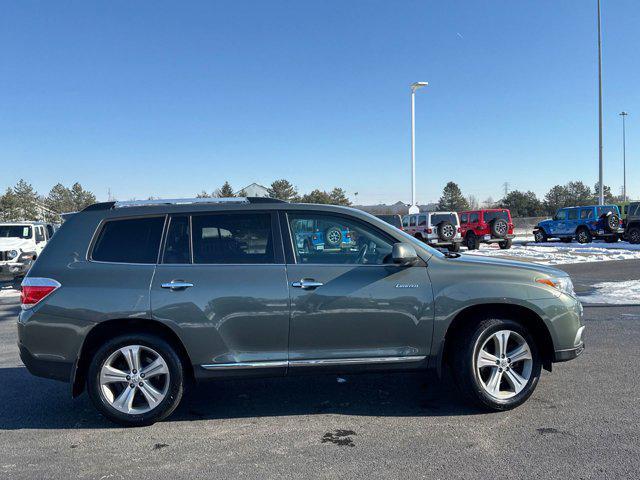 used 2013 Toyota Highlander car, priced at $13,900