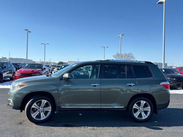 used 2013 Toyota Highlander car, priced at $13,900