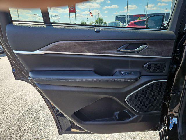 new 2025 Jeep Grand Cherokee L car, priced at $54,280