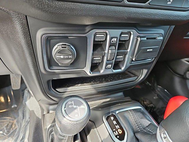 new 2025 Jeep Wrangler car, priced at $53,181