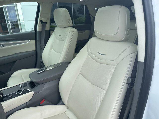 used 2022 Cadillac XT5 car, priced at $34,888