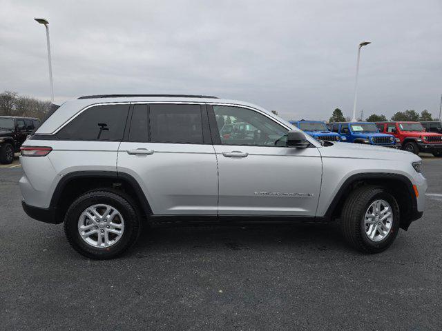 new 2025 Jeep Grand Cherokee car, priced at $37,906