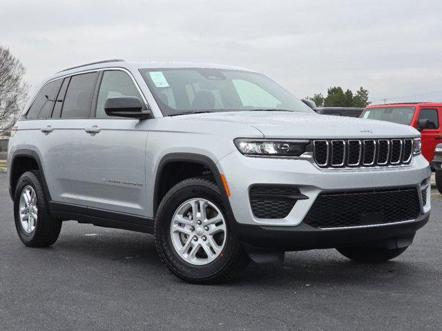 new 2025 Jeep Grand Cherokee car, priced at $37,906