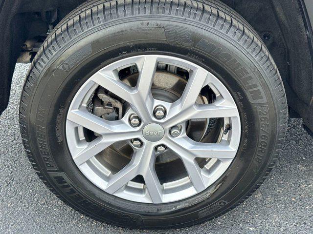 used 2022 Jeep Grand Cherokee car, priced at $31,995