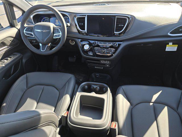 new 2025 Chrysler Pacifica Hybrid car, priced at $57,162