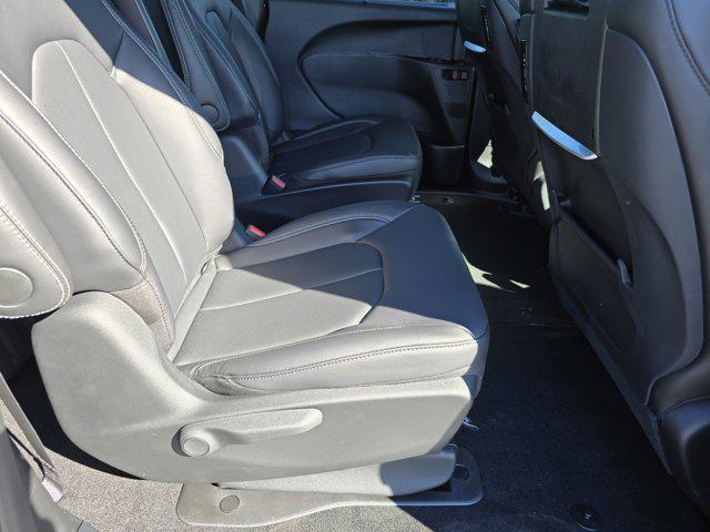new 2025 Chrysler Pacifica Hybrid car, priced at $57,162