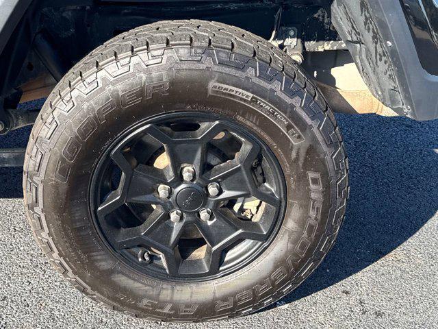 used 2022 Jeep Gladiator car, priced at $24,993