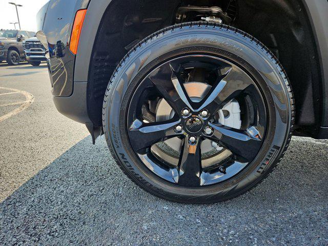 new 2025 Jeep Grand Cherokee car, priced at $41,945