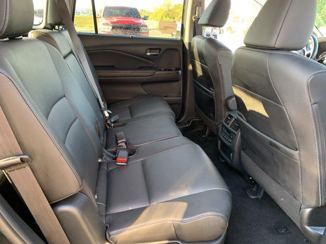 used 2022 Honda Pilot car, priced at $35,995