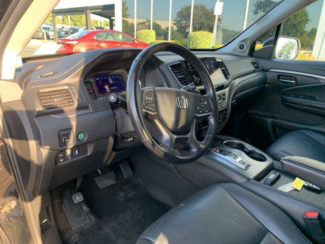 used 2022 Honda Pilot car, priced at $35,995