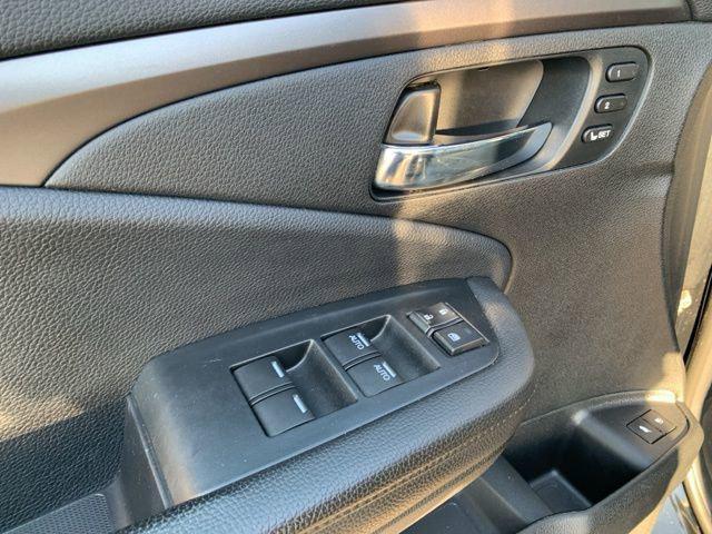 used 2022 Honda Pilot car, priced at $35,995