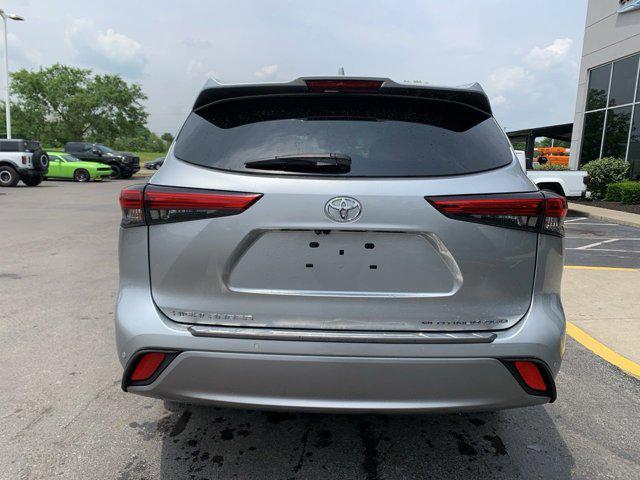used 2022 Toyota Highlander car, priced at $42,988